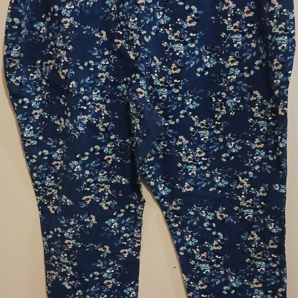 𝅺CHELSEA studio blue floral leggings 3x A-14 - Picture 7 of 7